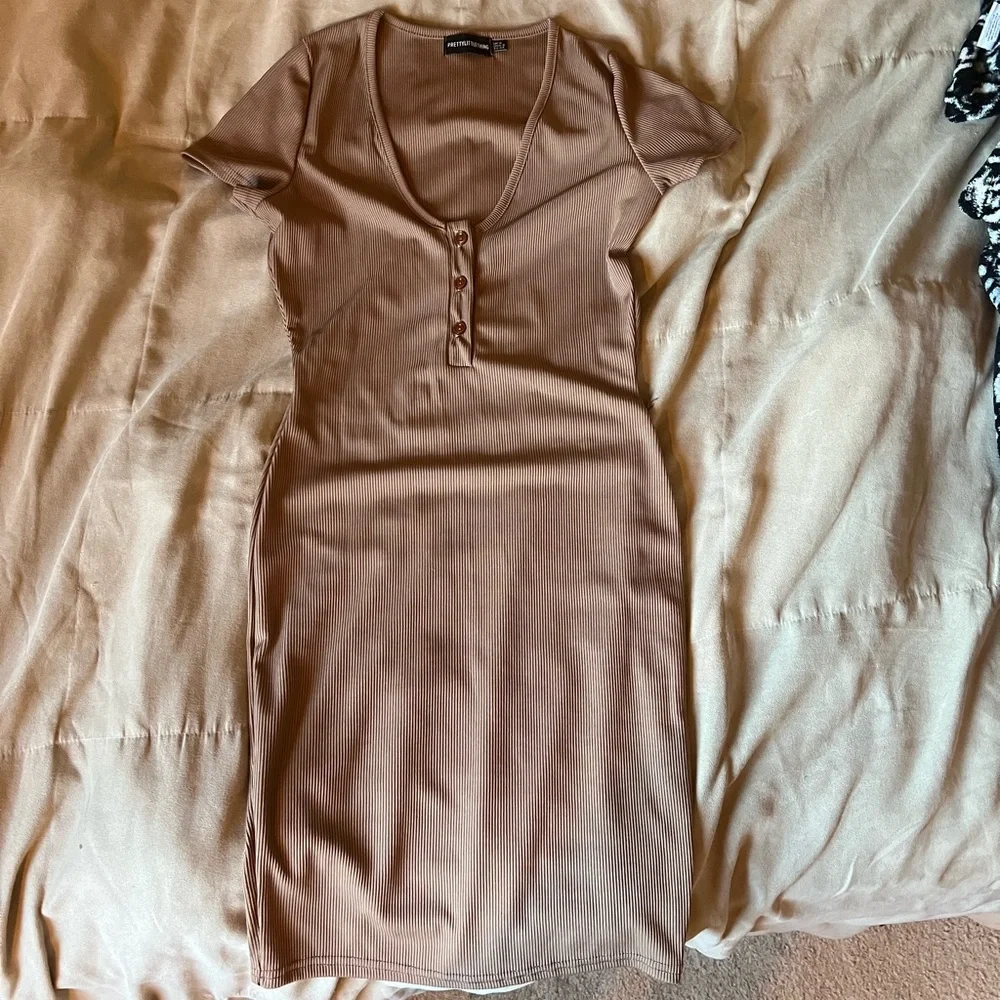 Prettylittlething cute basic causal dress - Picture 2 of 4